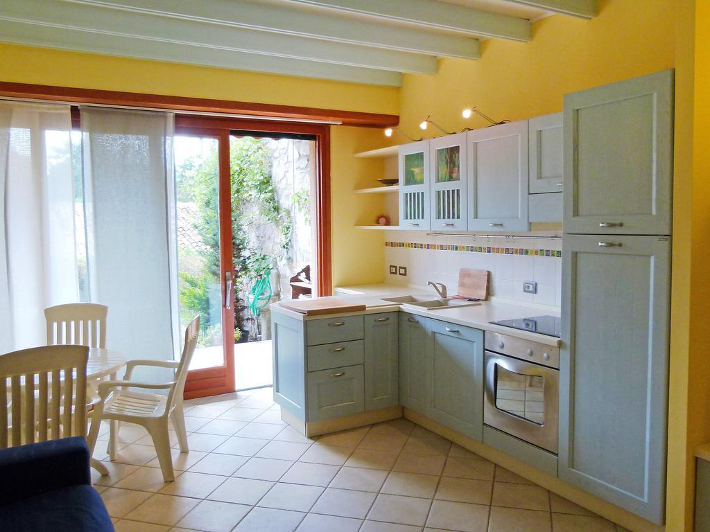 Apartment Hermitage-5 By Interhome Porto Valtravaglia Room photo